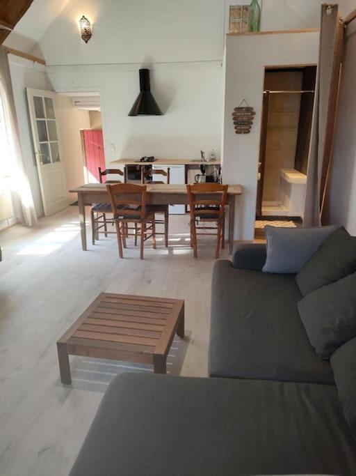 Le Ptit Loft Villa Brechamps Exterior photo
